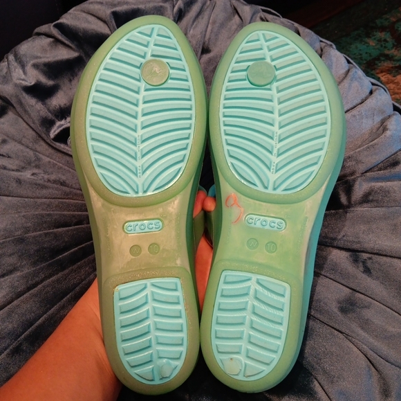 CROCS Monterey Light Green Sandals Size 10 - Picture 4 of 4
